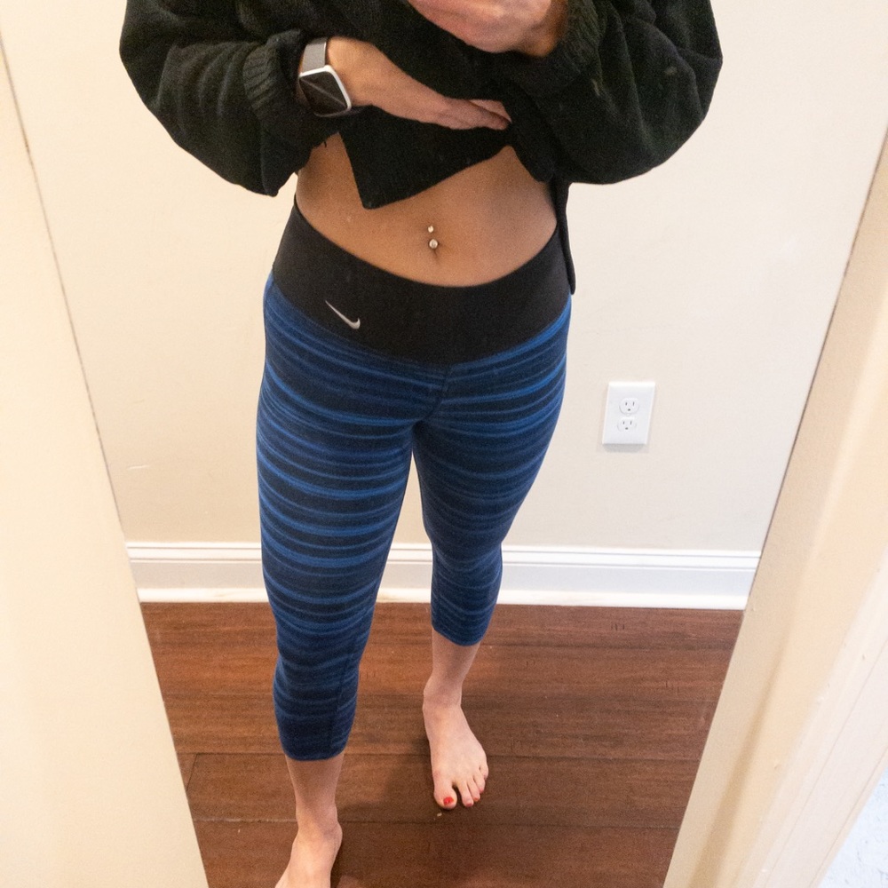 Nike Dri-Fit Cropped Leggings Size XS